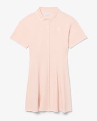 Vestido de petit piqu&eacute; de vuelo con insignia