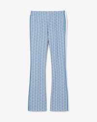 Pantal&oacute;n de ch&aacute;ndal acampanado con monograma