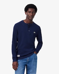 Camiseta con botones de punto gofrado