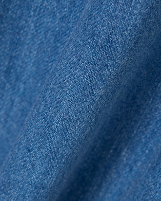 Pantal&oacute;n vaquero el&aacute;stico de corte acampanado