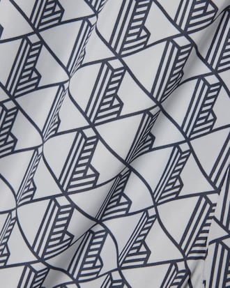 Unisex ch&aacute;ndal con estampado de monograma