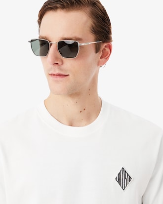 Camiseta gruesa de corte cl&aacute;sico e insignia en contraste