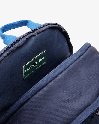 Mochila de tres bolsillos con estuche