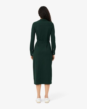 Vestido cruzado con cuello polo y corte ajustado