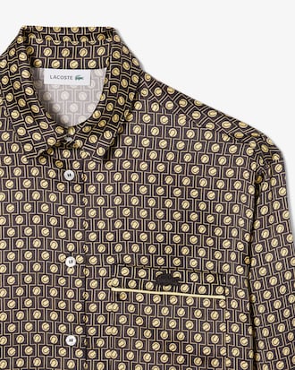 Camisa de sat&eacute;n oversized con estampado