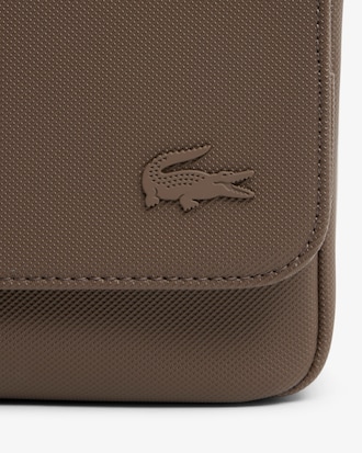 Bolso cl&aacute;sico para llevar al hombro con cierre de solapa para hombre