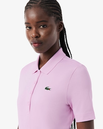 Polo de golf el&aacute;stico de corte ajustado con protecci&oacute;n UV