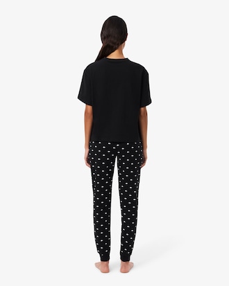 Pijama con cocodrilo en el pantalón