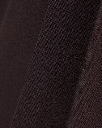 Falda corta tipo sobre plisada