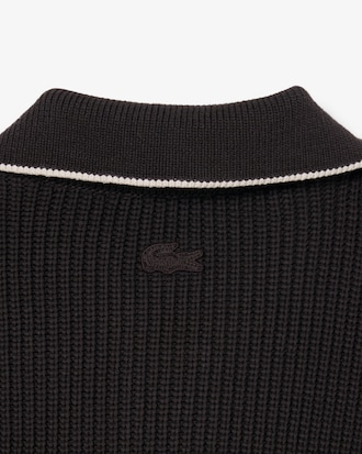 Vestido polo de algod&oacute;n con insignia en contraste