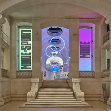 Exposition "Mode et Sport, d'un podium à l'autre" au Musée des Arts Décoratifs de Paris.