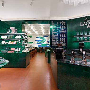 cafe-lacoste