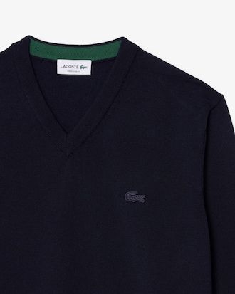 Pull en laine m&eacute;rinos uni col V