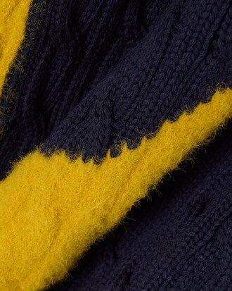 Pull maille torsad&eacute;e intarsia