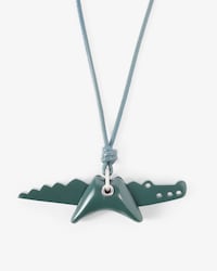 Collier pendentif crocodile D&eacute;fil&eacute;