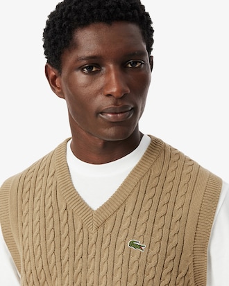 Pull sans manche torsad&eacute; coton