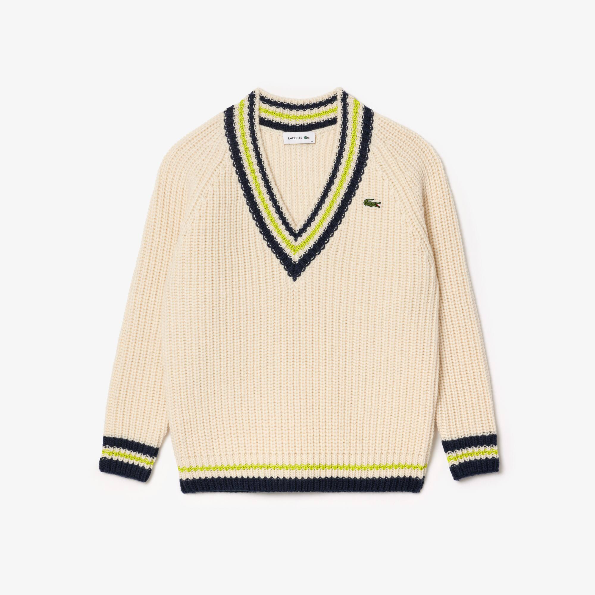 Pull tennis col V oversize en laine