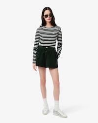 Short wide fit velours c&ocirc;tel&eacute;