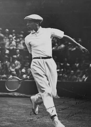 René Lacoste at Wimbledon in 1928, ©Archives Lacoste. Jacques Brugnon fonds