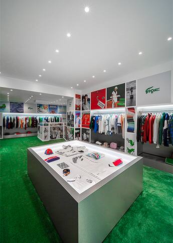 Vue du Lacoste Vintage Shop, Paris