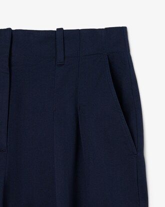 Weite Chinohose aus Stretch-Gabardine