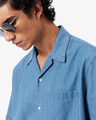 Relaxed Fit-Hemd aus Denim mit offenem Ausschnitt