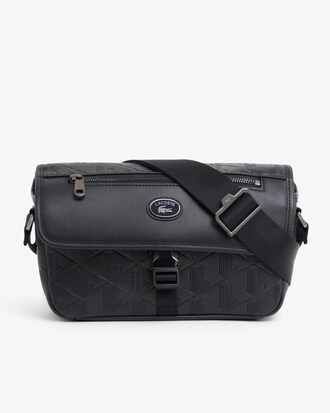 Kleine Umh&auml;ngetasche aus Leder mit &Uuml;berschlag und Monogramm