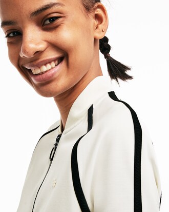 Damen Slim Fit Poloshirt mit Banana-Kragen LACOSTE L!VE