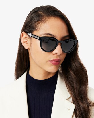 Ovale Brille mit Monogramm