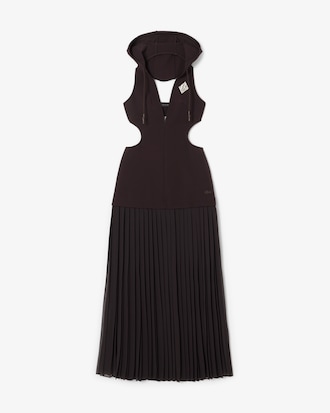 Langes Kleid Runway mit Kapuze und Plisseedetails