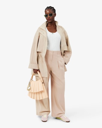 Weite Chinohose aus Stretch-Gabardine