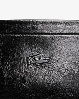 Gro&szlig;e, leichte Tote aus gl&auml;nzendem Material