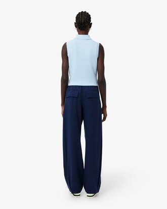 Weite, flie&szlig;ende Hose