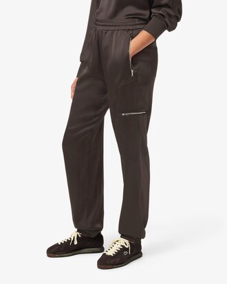 &Uuml;bergro&szlig;e Jogginghose aus Satin