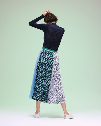 Unisex Fashion Show Turtleneck Jersey T-Shirt