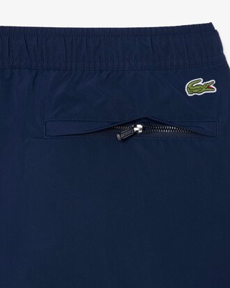 Pantal&oacute;n hidr&oacute;fugo inspirado en los archivos