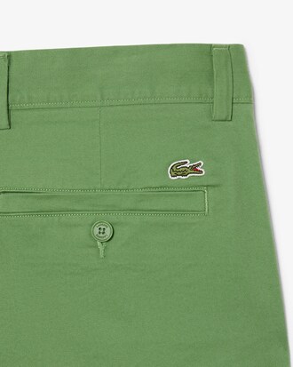 Pantal&oacute;n chino de sarga el&aacute;stica