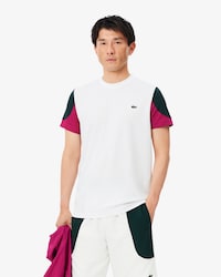 Camiseta deportiva con bloques de color estampados