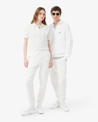 Pantal&oacute;n de ch&aacute;ndal con detalles de marca estampados en relieve