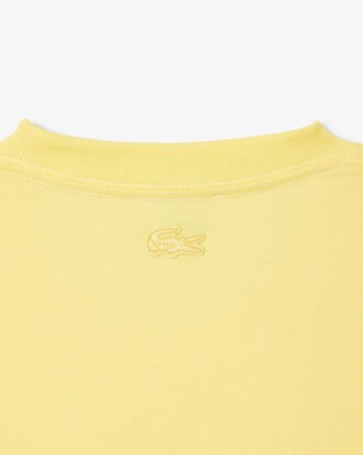 Camiseta gruesa de corte clásico e insignia en contraste