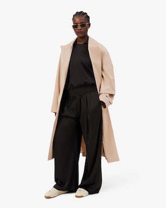 Gabardina oversized hidr&oacute;fuga