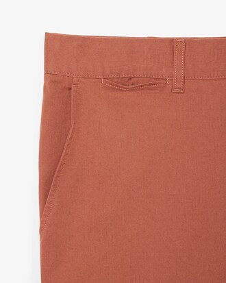 Pantalón chino corto de corte ajustado de algodón elástico