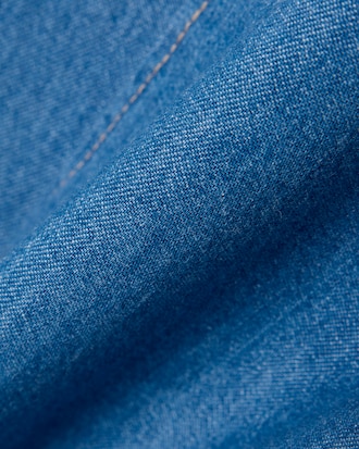 Camisa denim ligera de corte regular