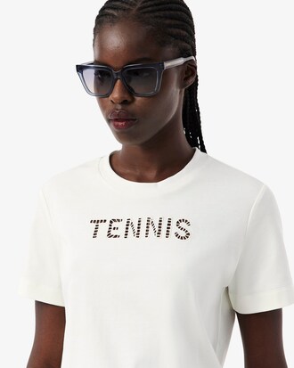Camiseta con bordado de tenis