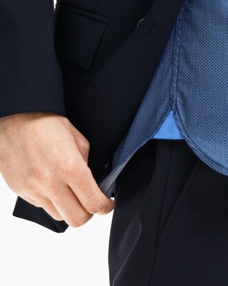 Camisa de hombre slim fit en popel&iacute;n de algod&oacute;n estampado con bolsillo en el pecho