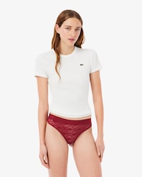 Tanga de encaje con logotipo en la cinturilla