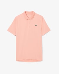 Polo de corte regular con protecci&oacute;n UV
