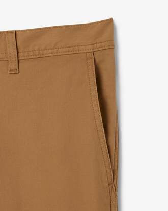 Pantalón chino de pana de corte regular