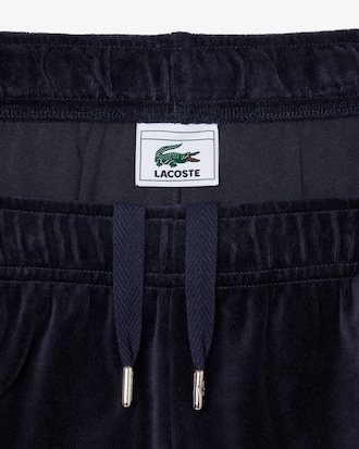Pantal&oacute;n de ch&aacute;ndal de terciopelo inspirado en los archivos