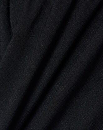 Pantal&oacute;n corto deportivo de tafet&aacute;n diamantado